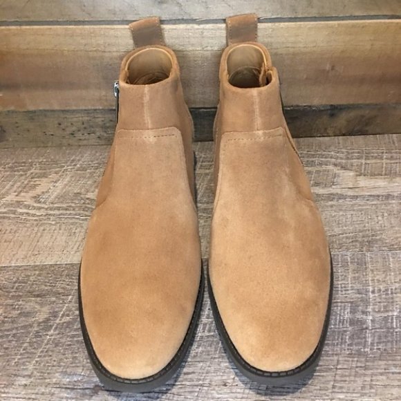 NEW Women’s UGG Aureo II Suede Bootie - Picture 3 of 10